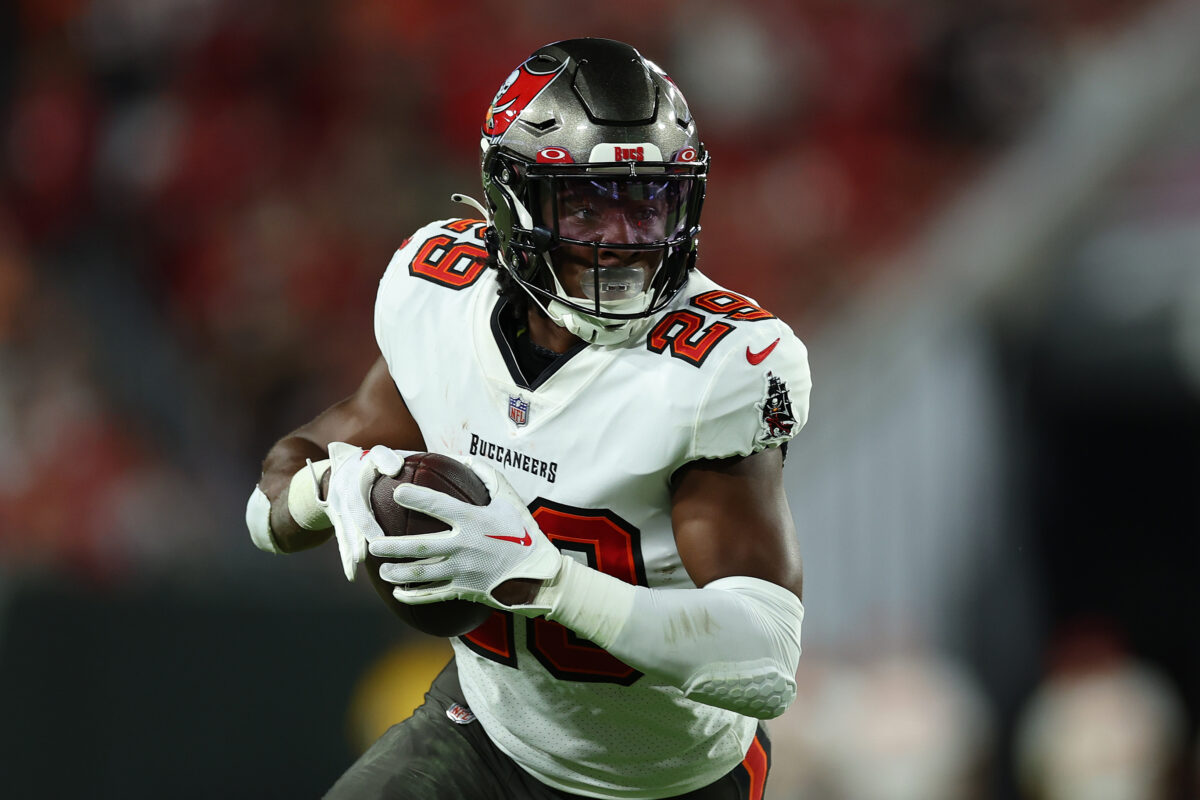 WATCH: Bucs RB Rachaad White goes airborne for 1st career NFL TD