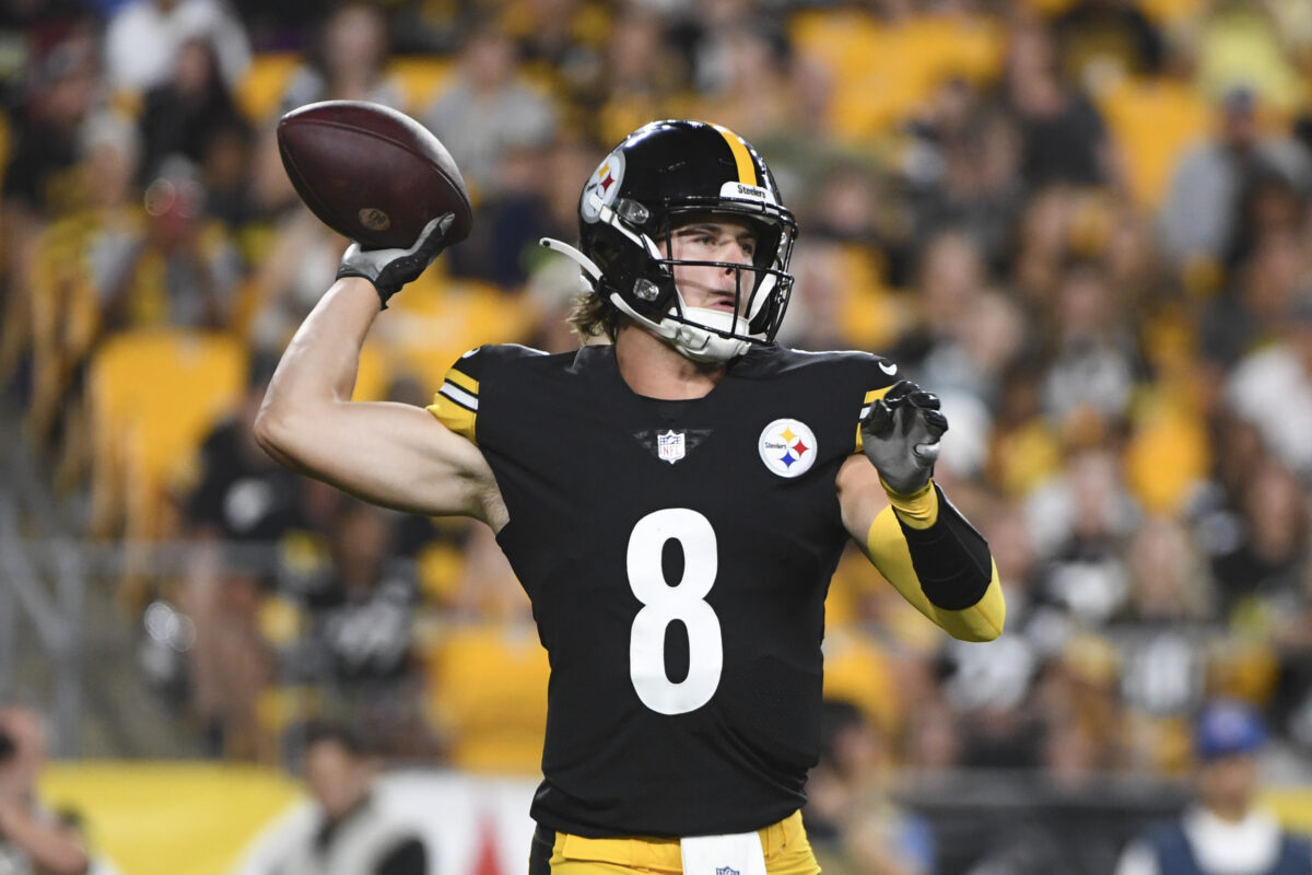 Kenny Pickett replaces Mitch Trubisky at QB for Steelers