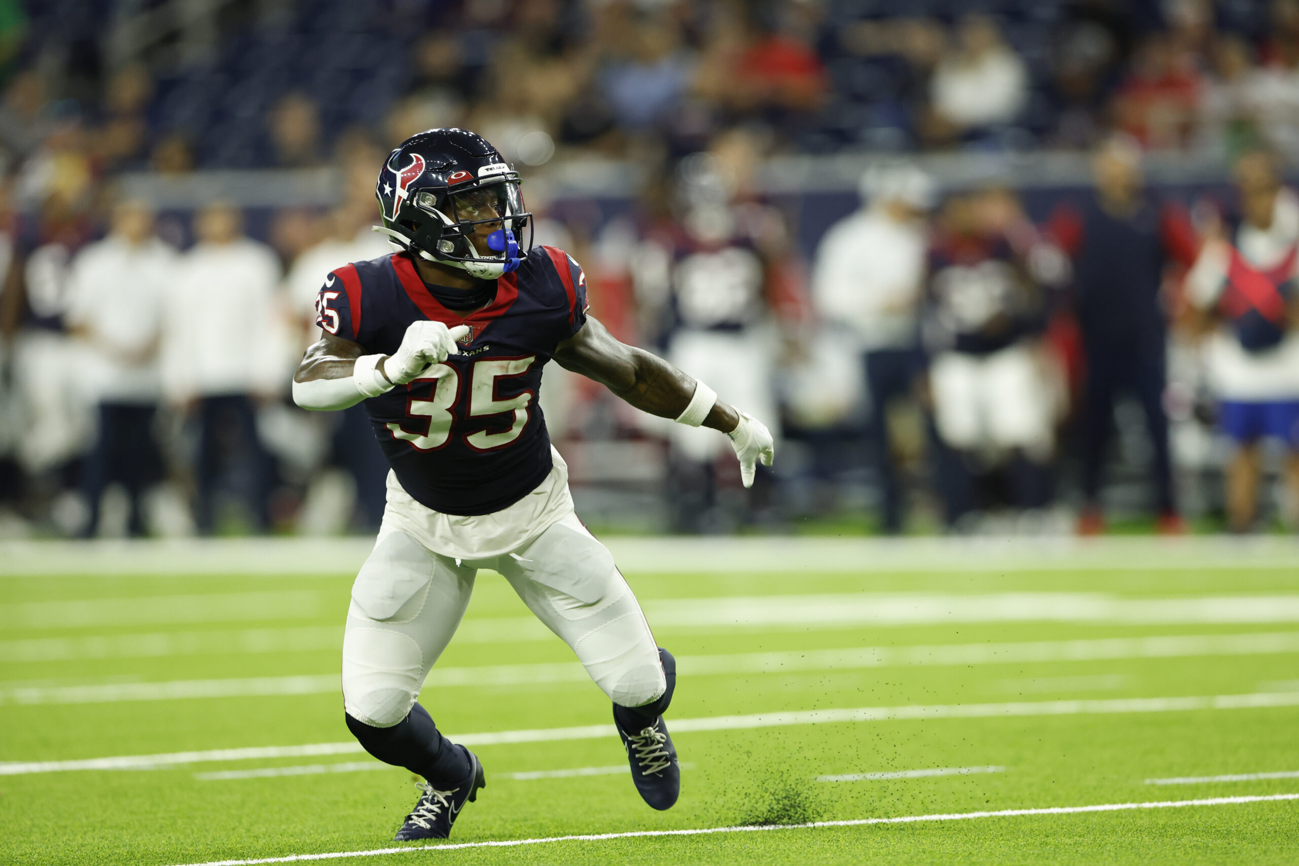 Texans sign S Grayland Arnold to active roster ahead of Chargers game