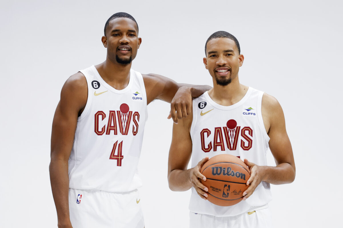 For Evan and Isaiah Mobley, Cavs’ preseason finale brought special meaning