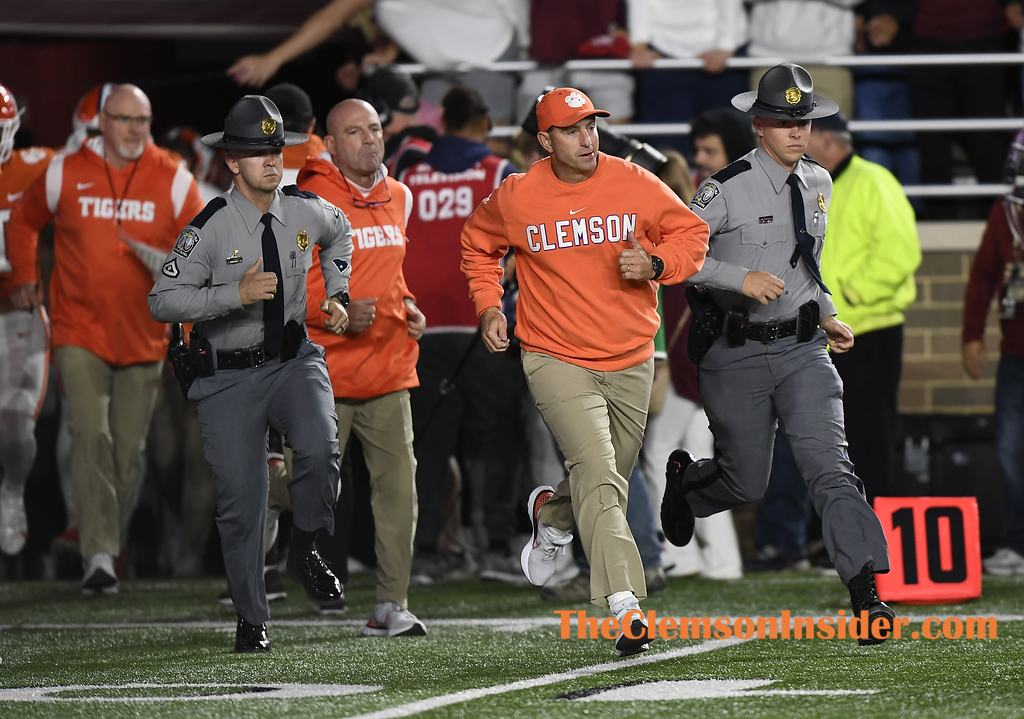 Clemson climbs in national analyst’s top teams