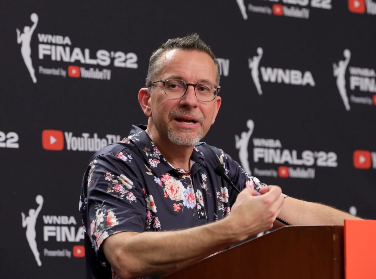 Los Angeles Sparks shake up WNBA with reported hire of Connecticut Sun coach Curt Miller
