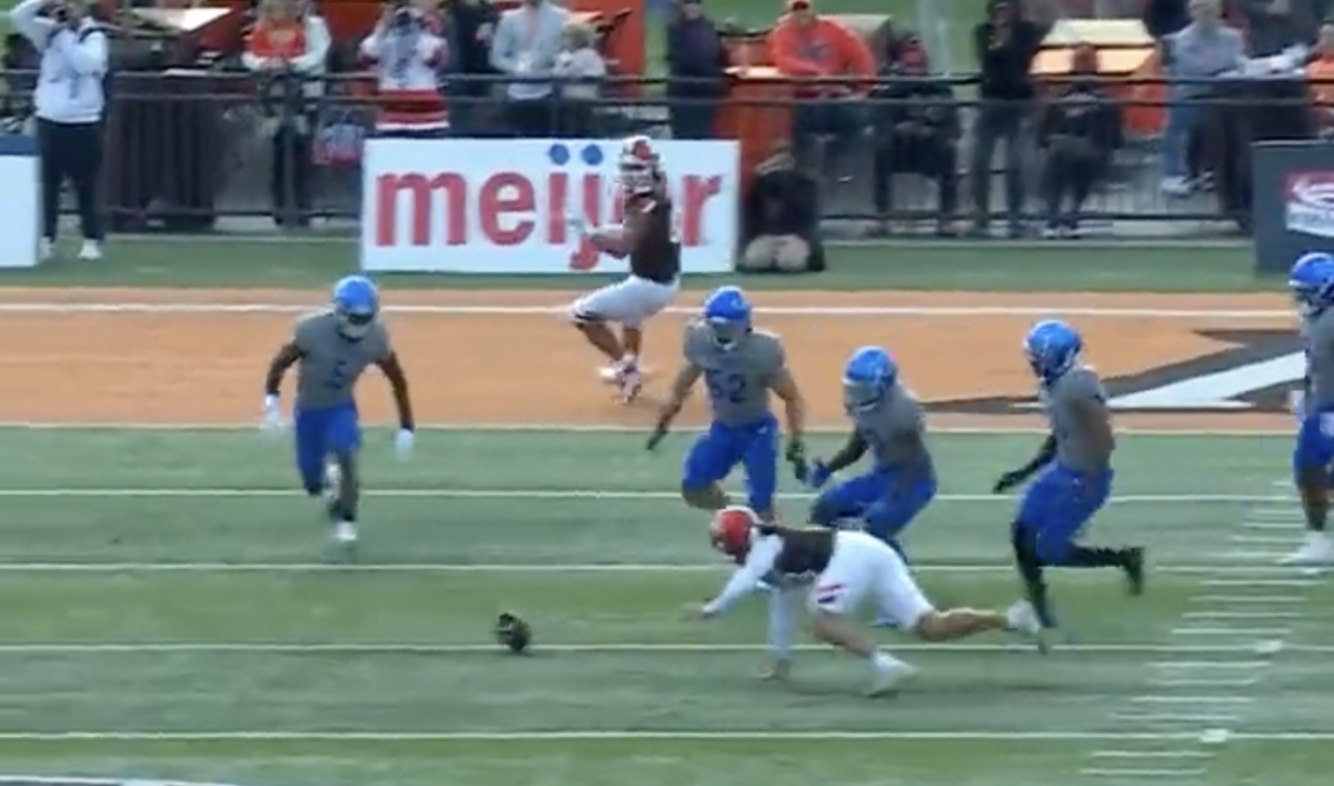 Bowling Green comically botched a fake field goal and got so lucky it didn’t end in total disaster