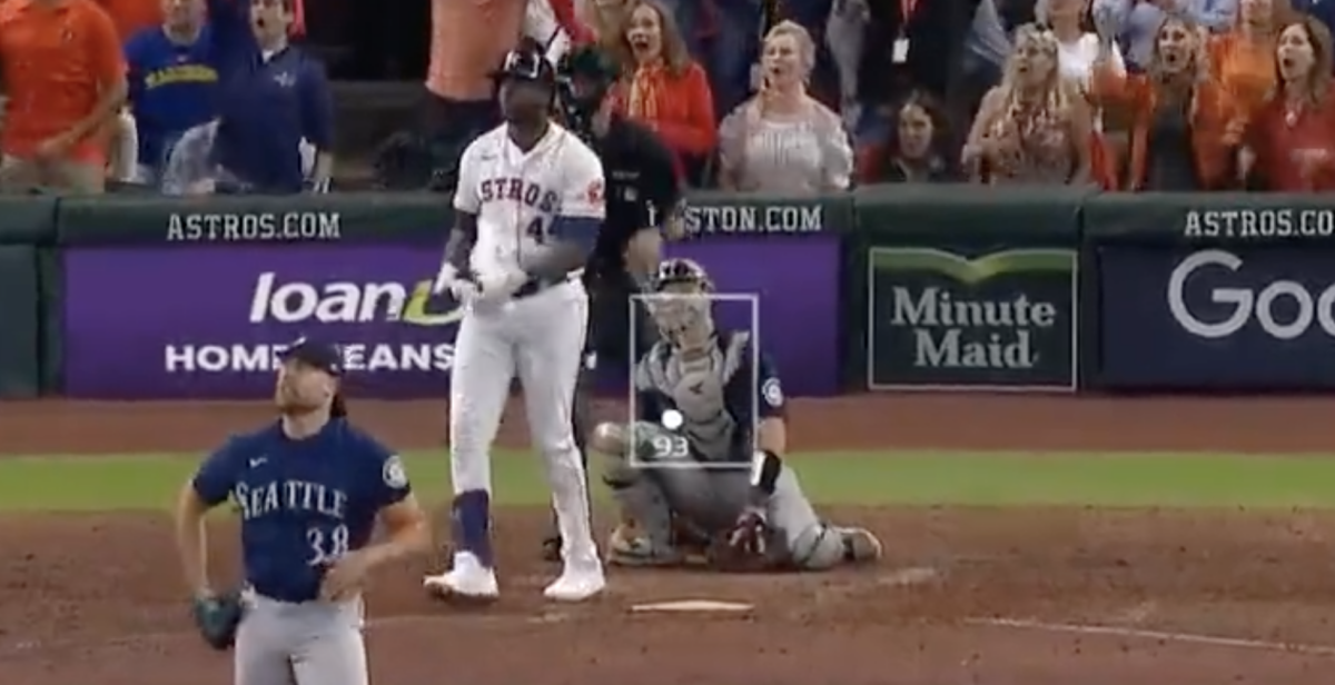 MLB fans crushed the Mariners’ decision to have Robbie Ray face Yordan Alvarez in the 9th