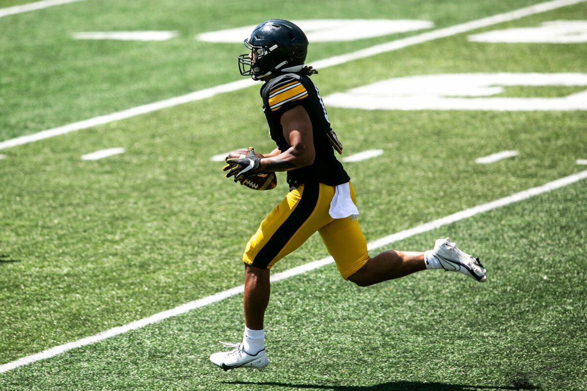 Addition of receiver Diante Vines to Iowa offense certainly can’t hurt