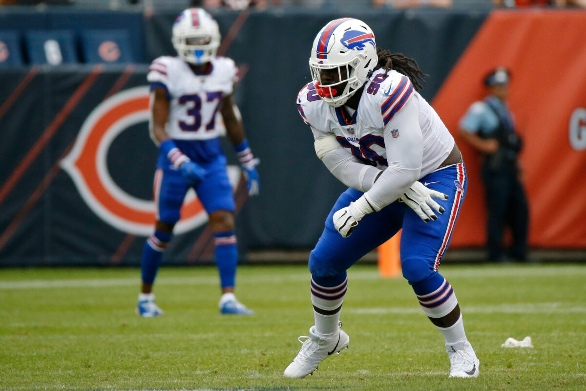 Bills sign Brandin Bryant to one-year contract
