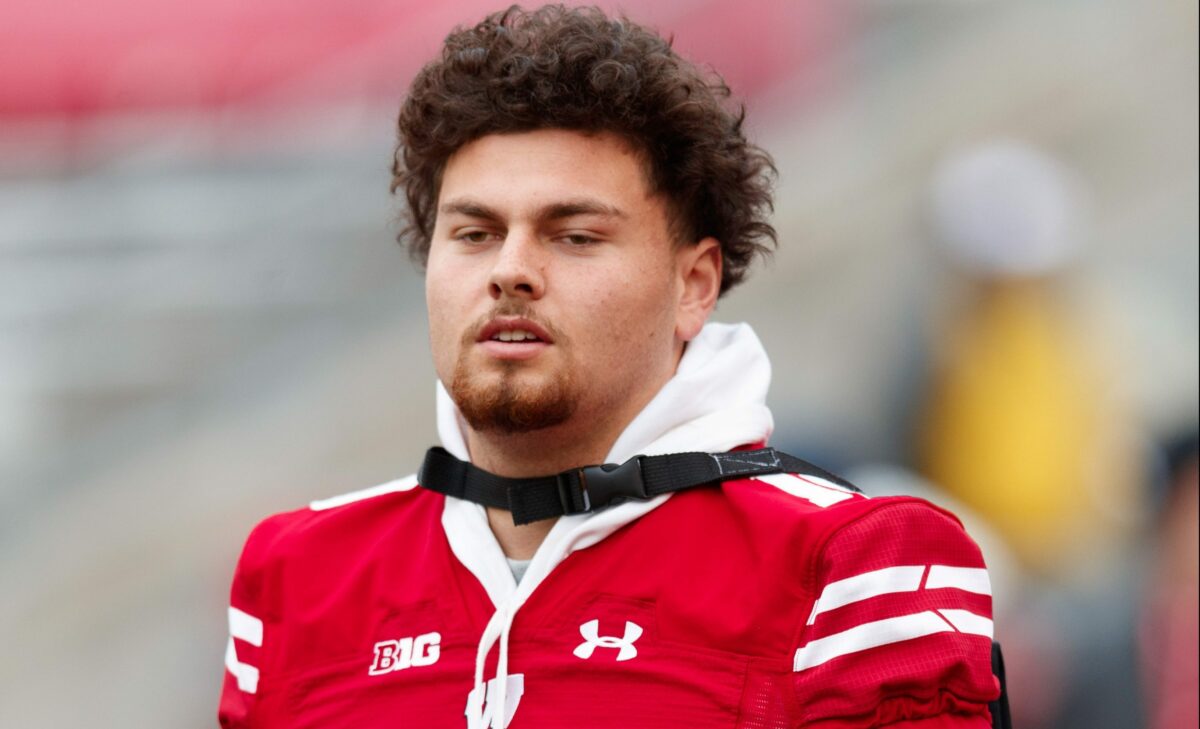 Wisconsin QB Deacon Hill enters the transfer portal