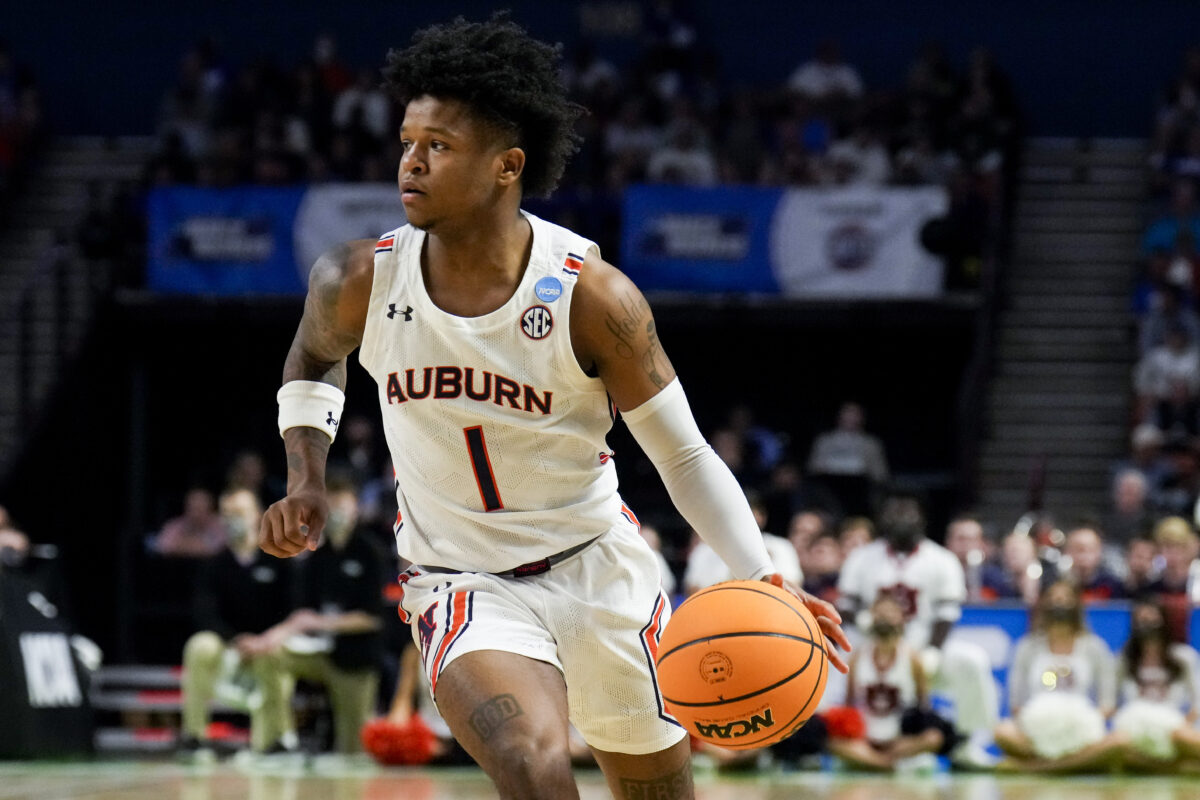 Wendell Green Jr. named to Bob Cousy Award Watch List