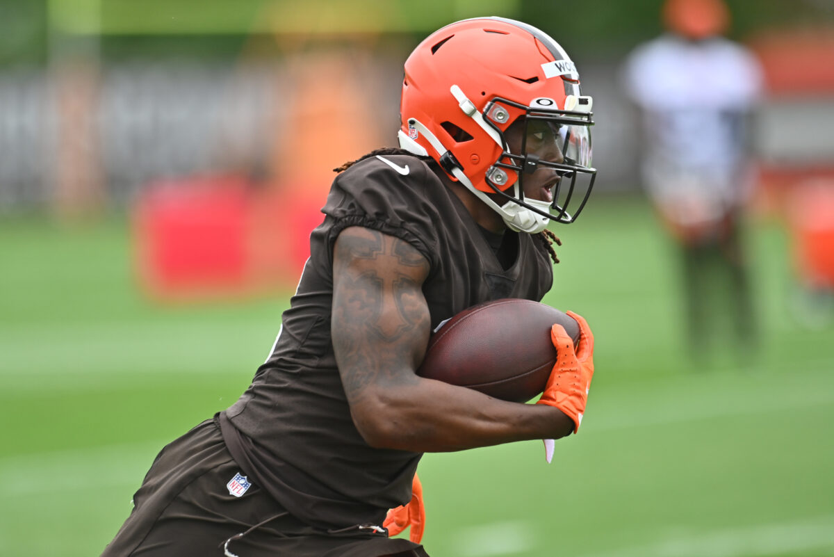 Browns announce 7 inactives, Michael Woods II active for first time