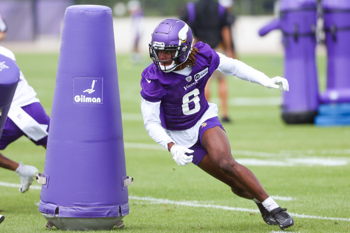 Minnesota Vikings safety Lewis Cine suffers lower-leg fracture