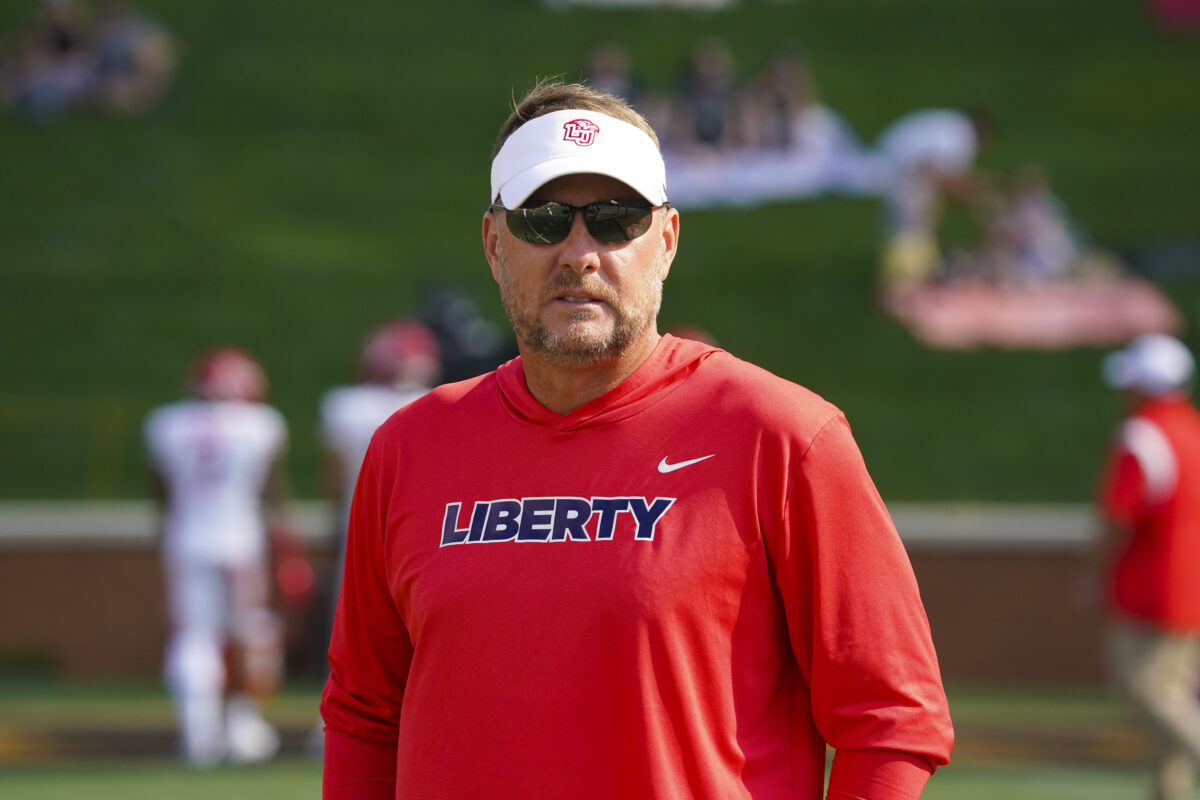 Hugh Freeze agrees to extension with Liberty