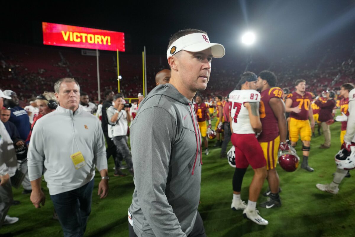 Los Angeles Times columnist explores the idea that Pac-12, Big 12 might be punishing USC and Texas