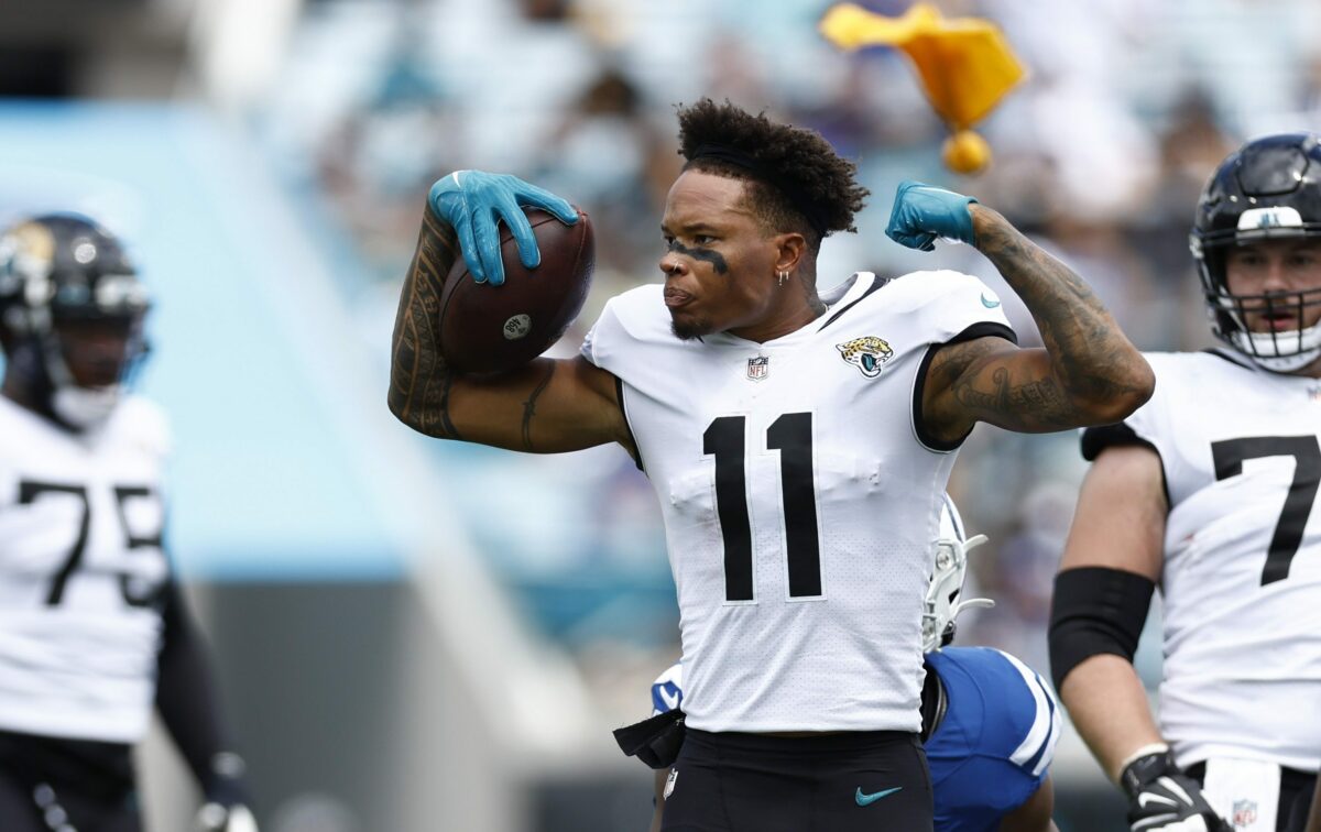 Jaguars’ Folorunso Fatukasi, Marvin Jones Jr. active vs. Giants