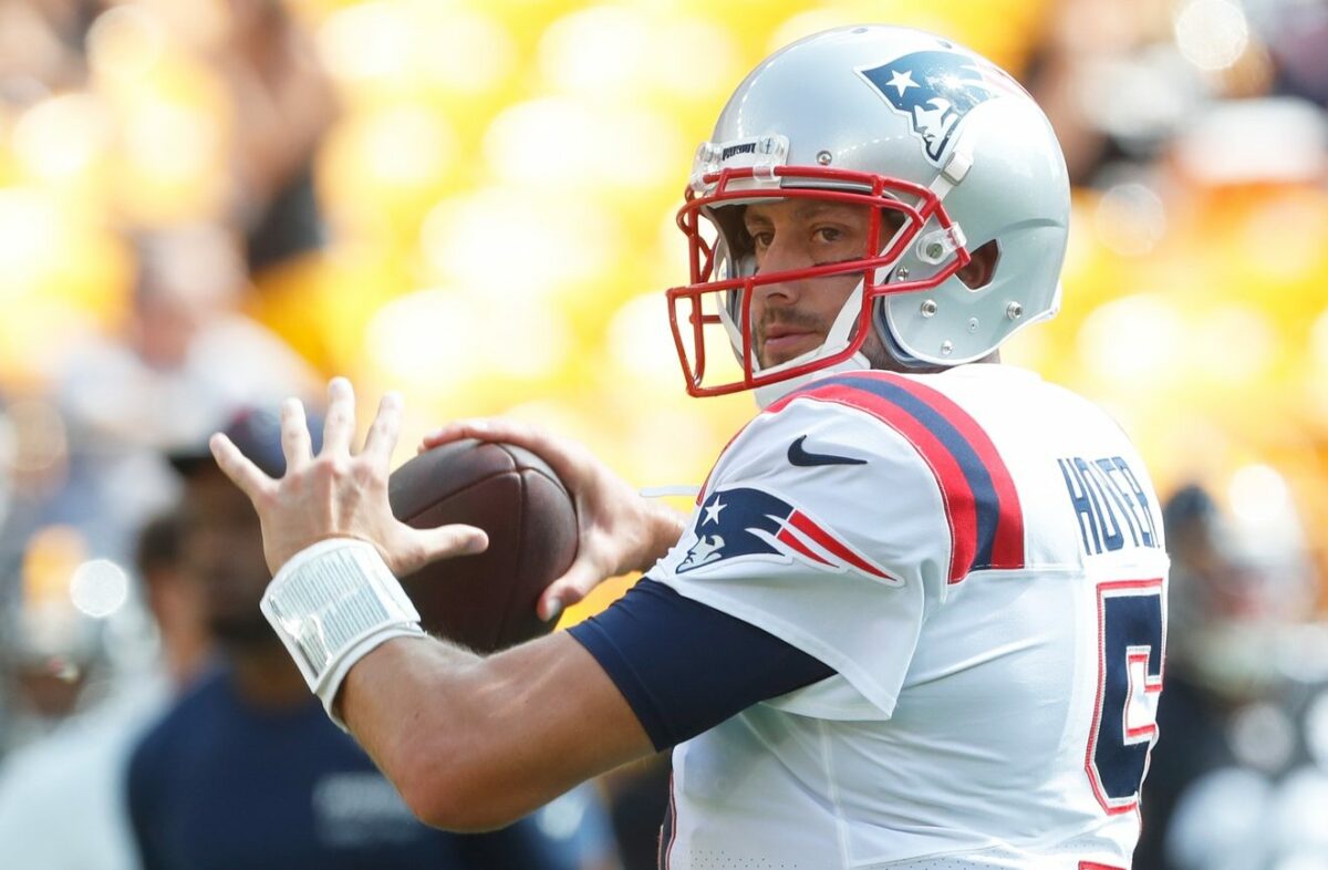 Patriots placing backup QB Brian Hoyer on IR