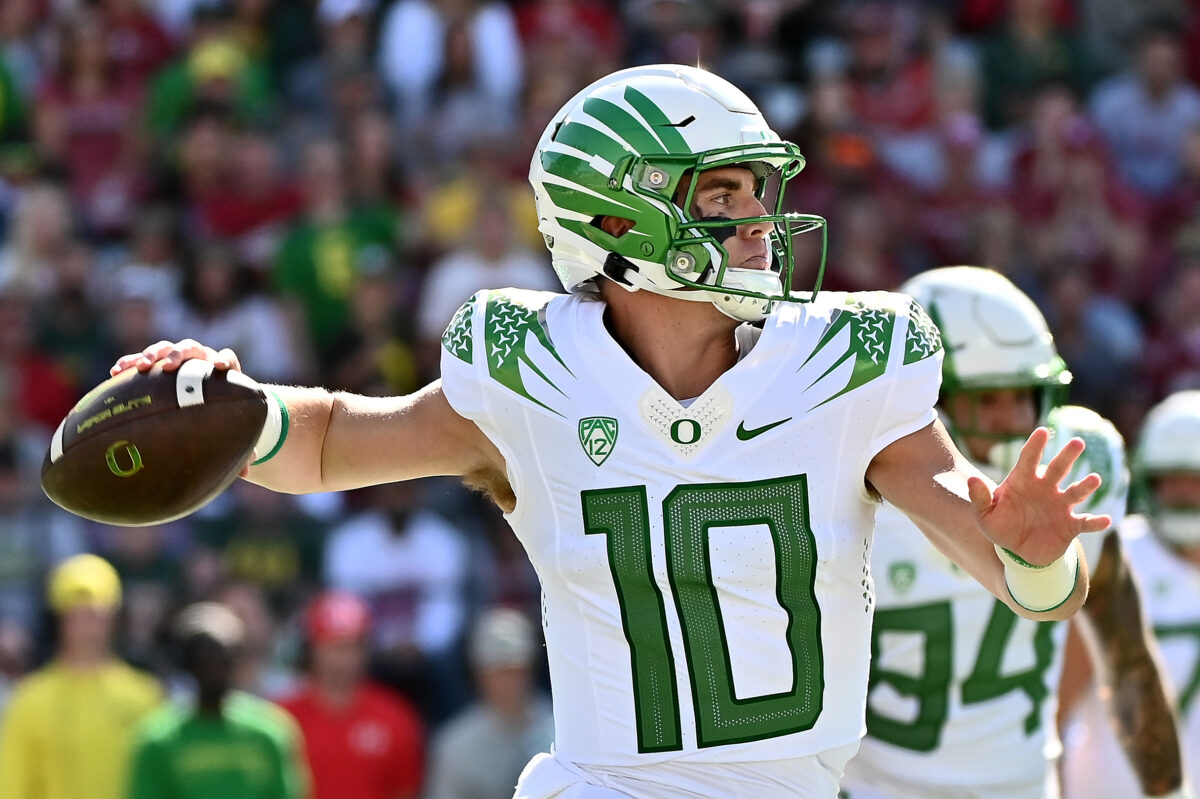 Oregon QB Bo Nix is on the verge of a truly historic season in Eugene