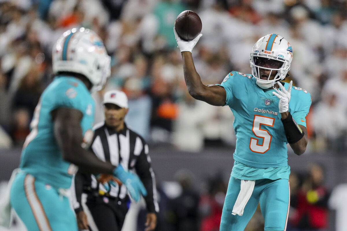 Miami Dolphins at New York Jets odds, picks and predictions