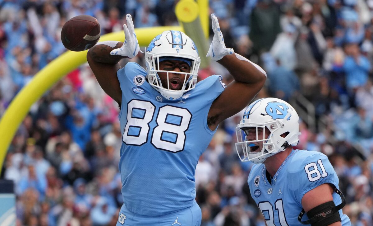 North Carolina at Miami odds, picks and predictions