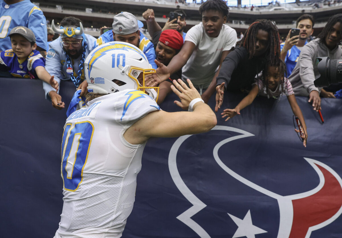 Top Twitter reactions from Chargers’ 34-24 victory over Texans
