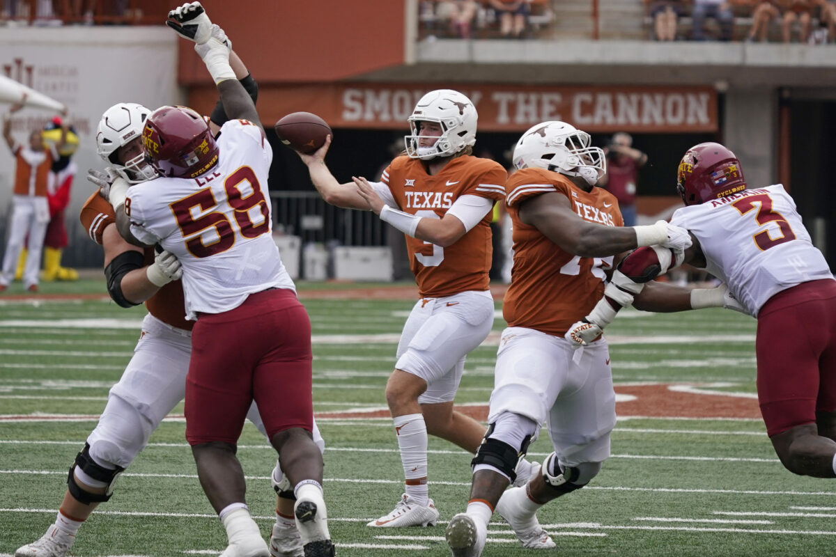 Texas climbs three spots in latest USA TODAY Sports Coaches Poll