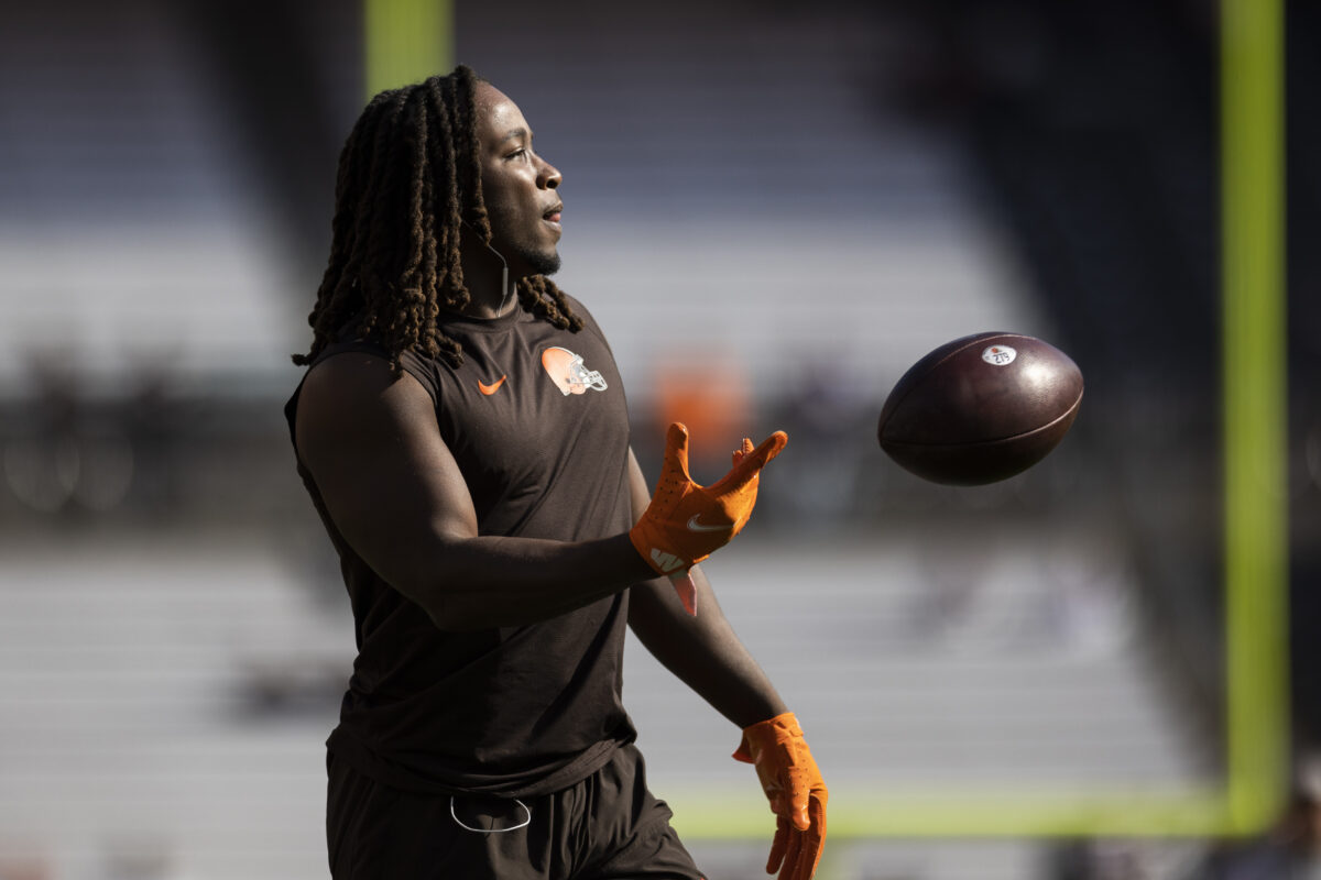 Sports Illustrated suggests Titans trade for Browns’ Kareem Hunt