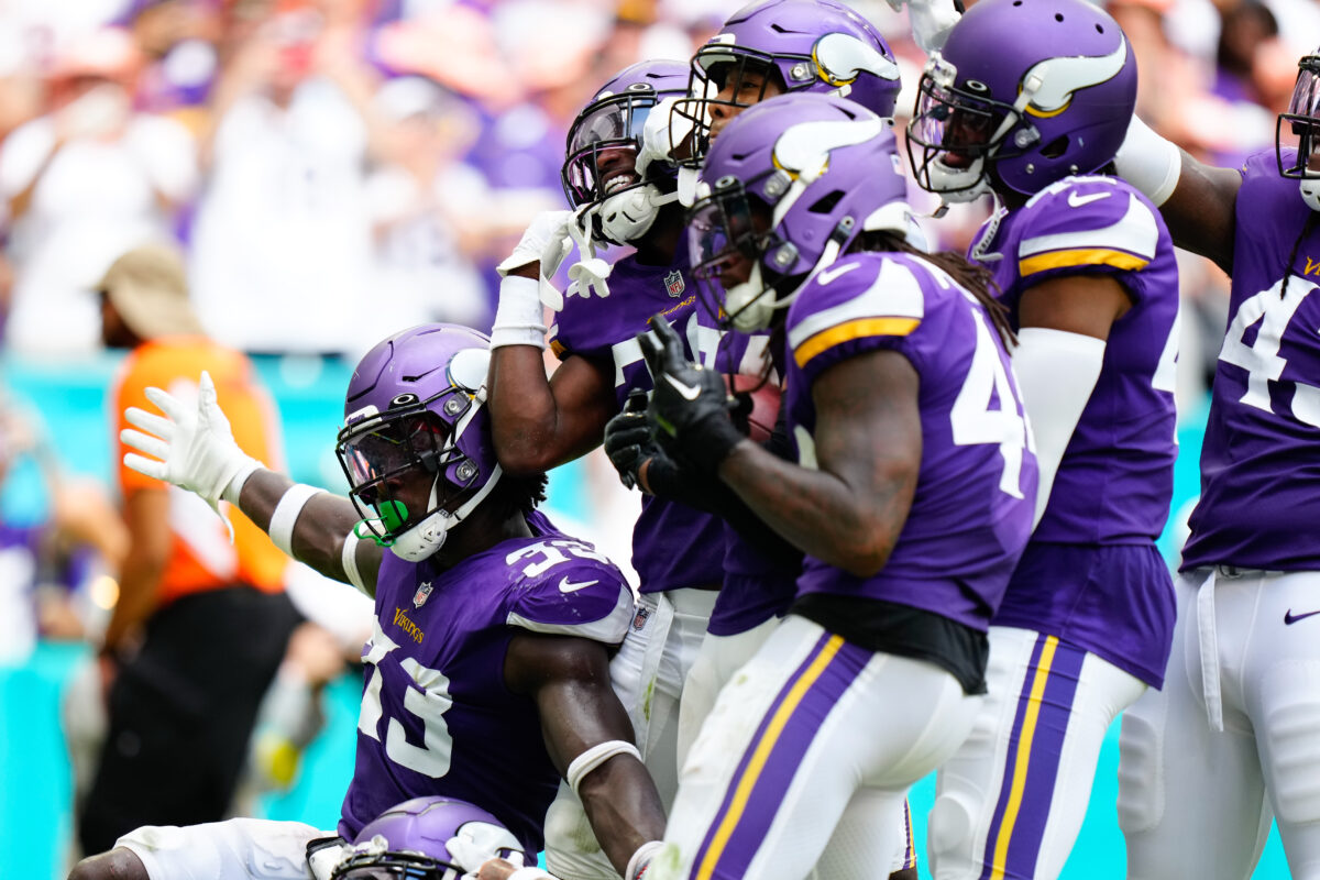 Best photos from the Vikings’ 24-16 win in Miami