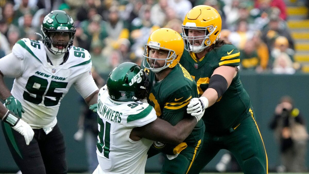 It’s time for Packers to bench RG Royce Newman