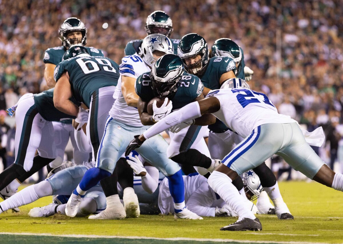 Eagles snap count vs. Cowboys: Breakdown, observations from Week 6