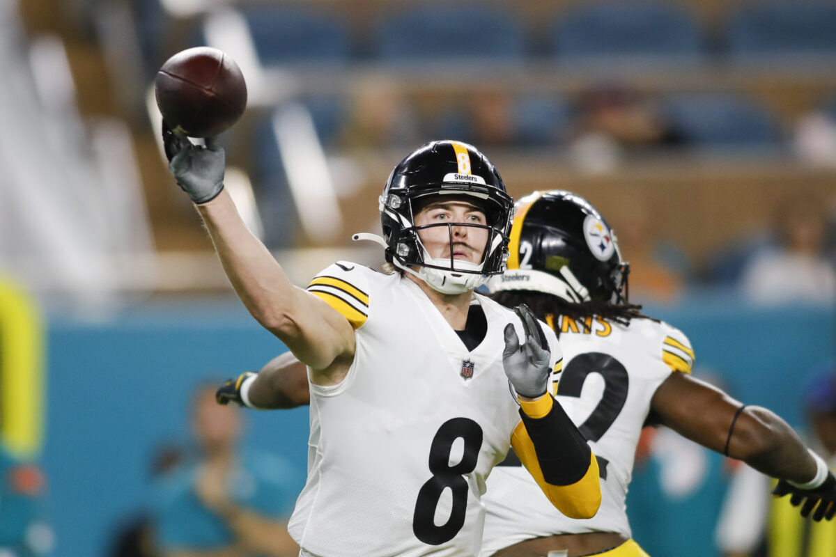 Interceptions the story in Steelers 16-10 loss to Dolphins