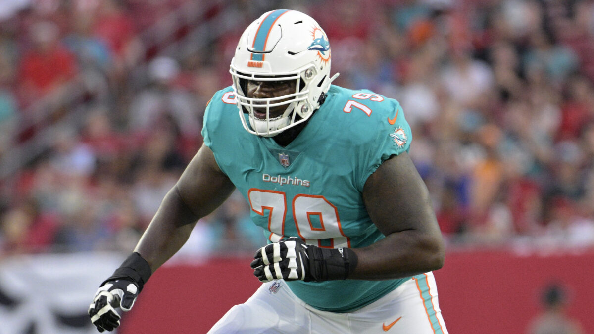 Panthers to sign OT Larnel Coleman off Dolphins’ practice squad
