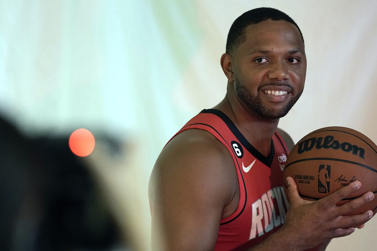 Rockets leaning on Eric Gordon as both leader and important player
