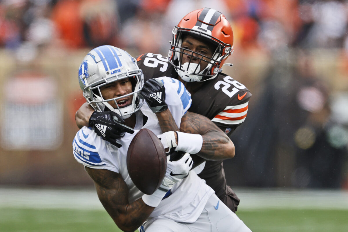 Browns make slew of roster moves for matchup vs. Patriots