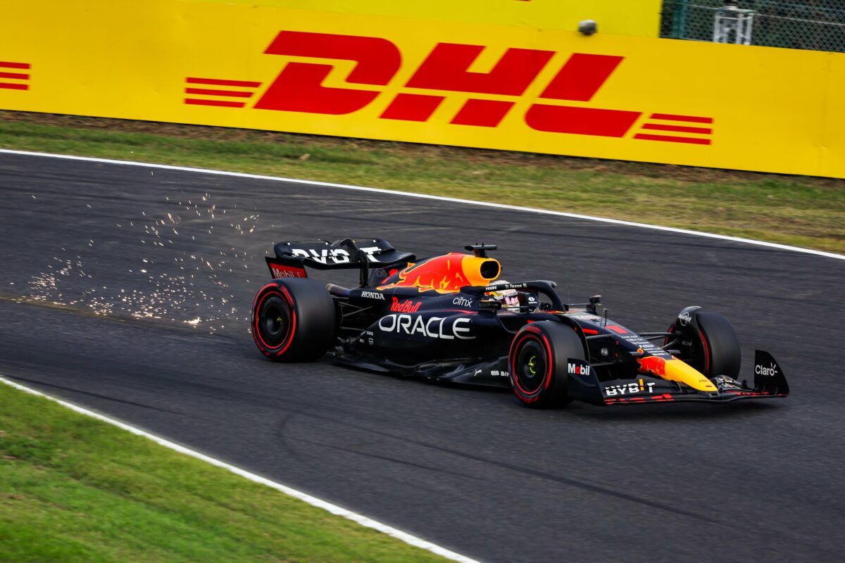 Max Verstappen se llevó la pole en Japón y está a un paso del campeonato