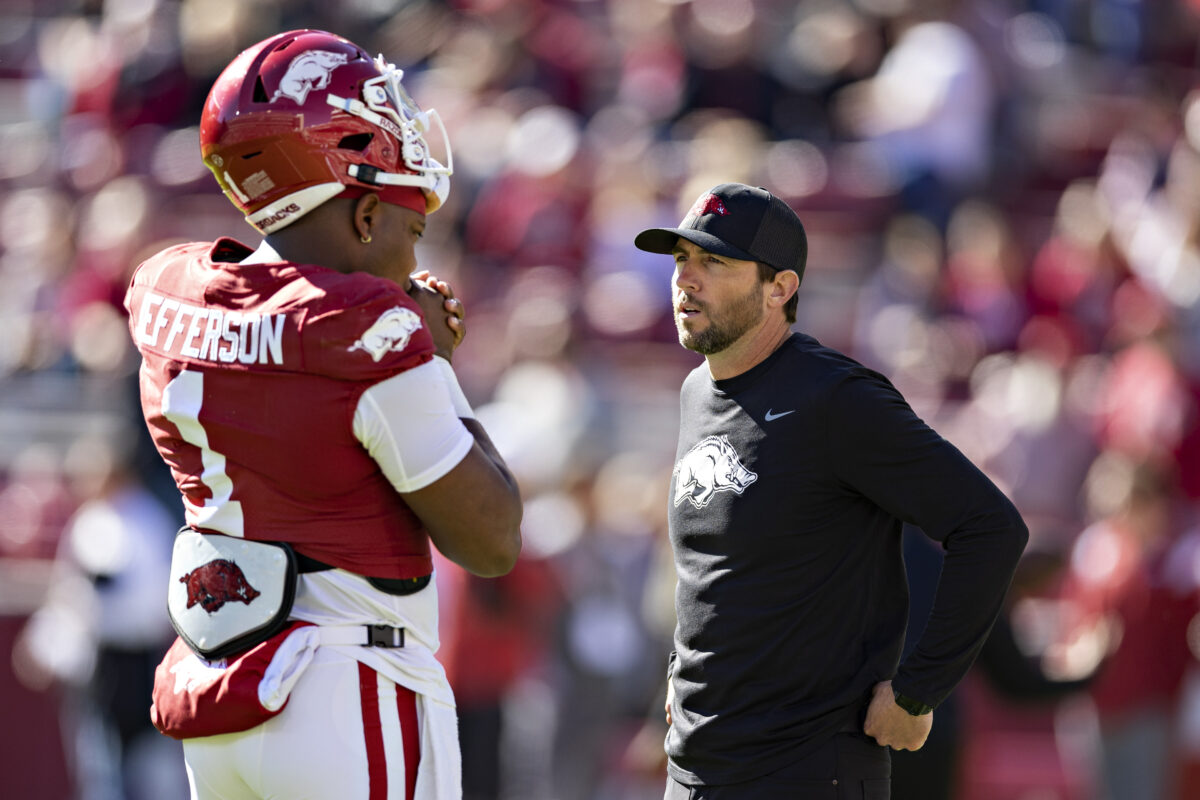 The best (worst?) tweets from Arkansas’ miserable first half against Liberty