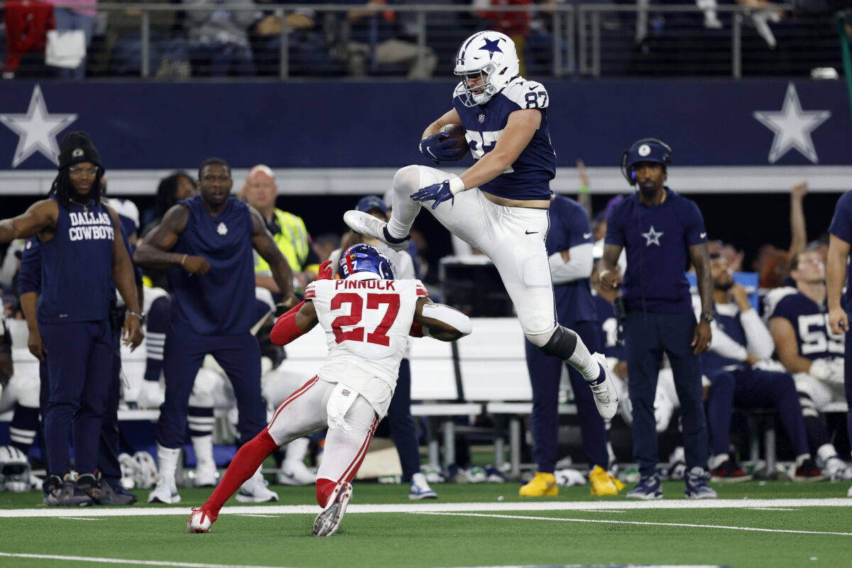 Jake Ferguson’s hurdle over Giants defender catapults Cowboys rookie into spotlight