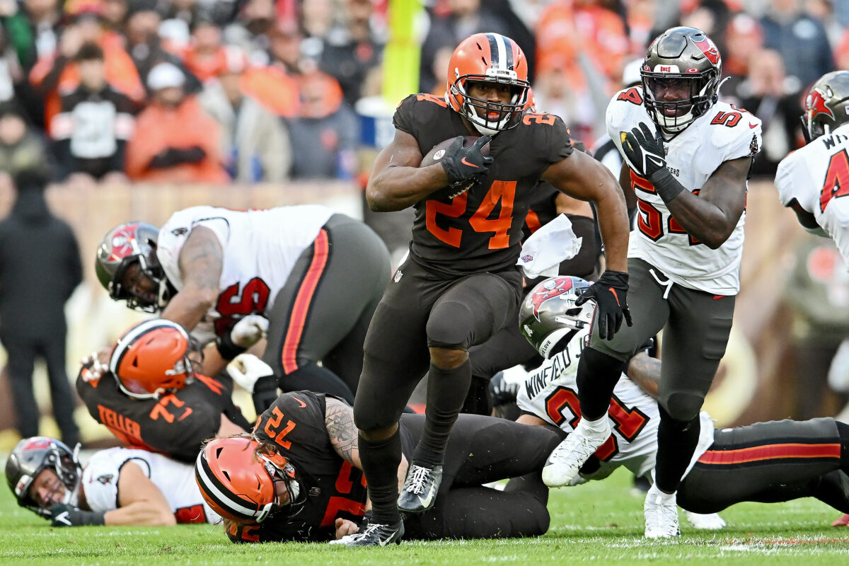 Nick Chubb scores in OT and Browns topple Buccaneers