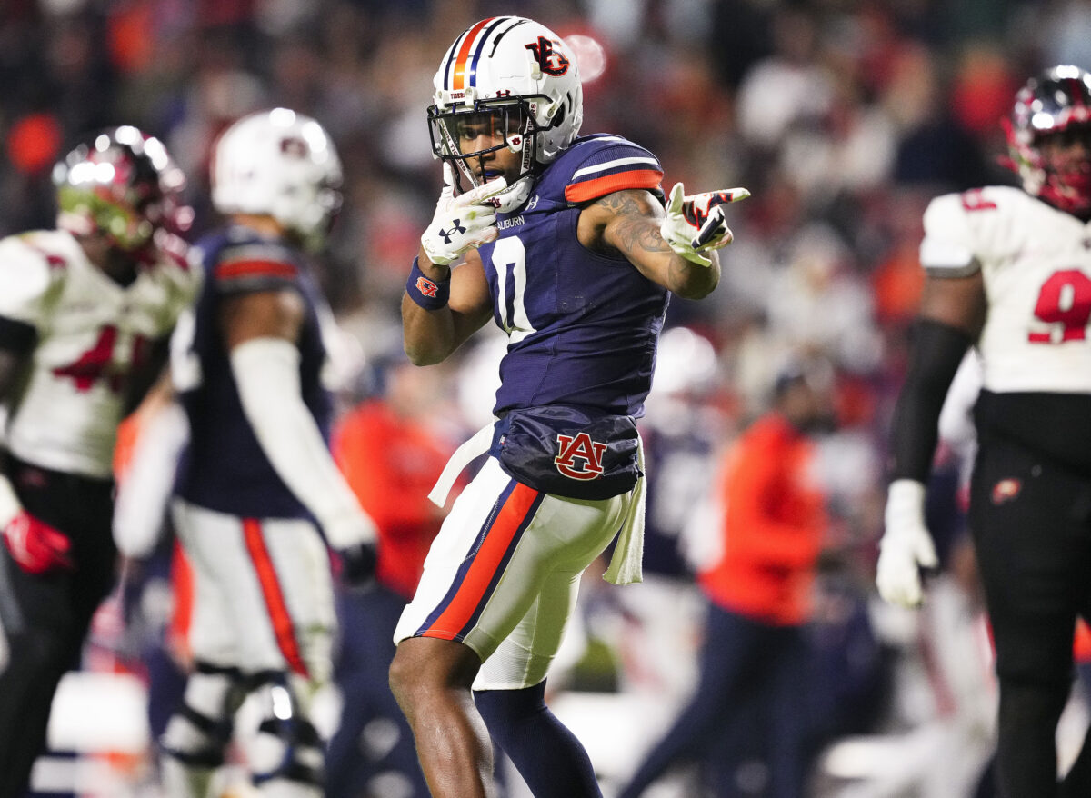 Social media reacts to Auburn’s 41-17 win over Western Kentucky