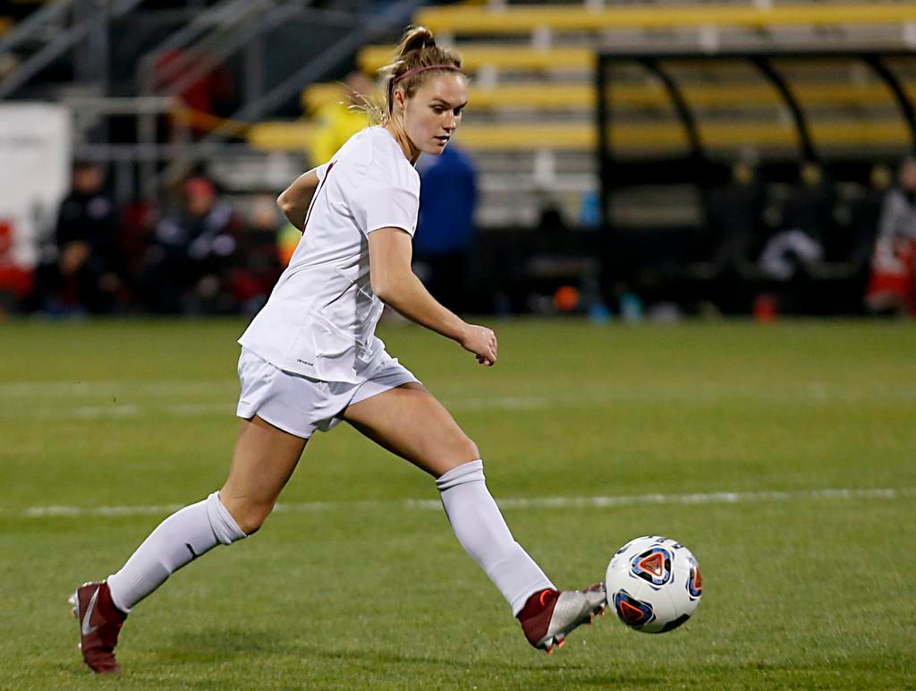 Arkansas soccer routs Missouri State, advances in NCAA Tournament