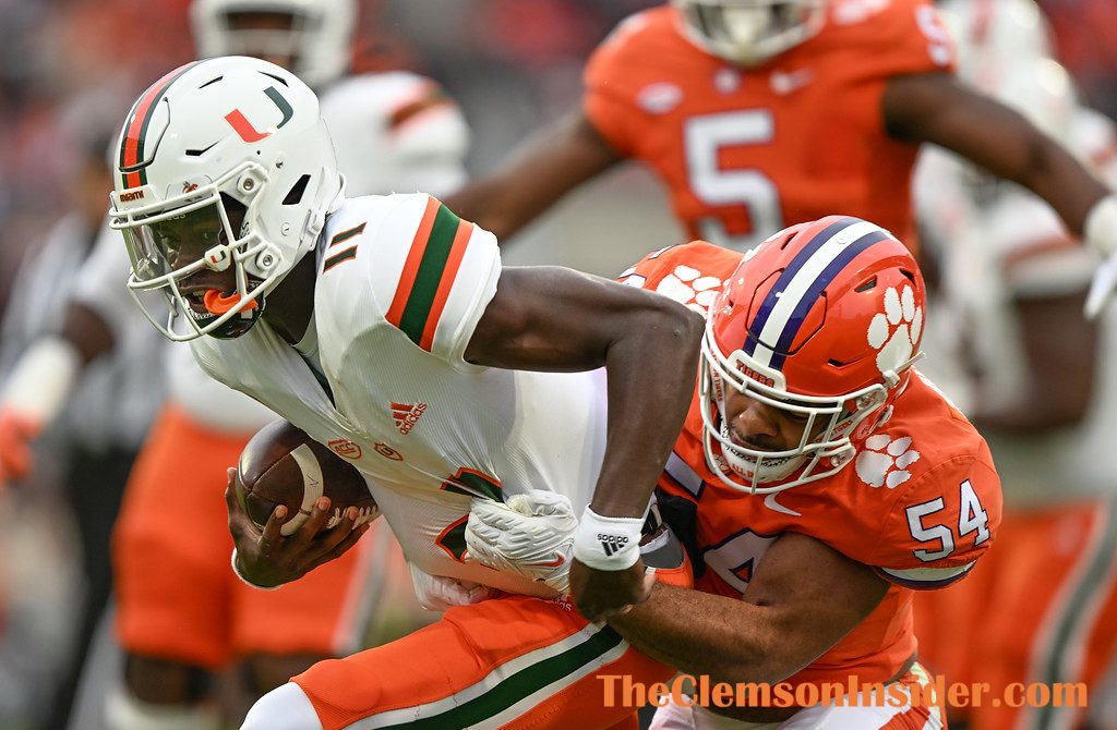 Clemson’s defensive dominance shuts out Miami in the first half