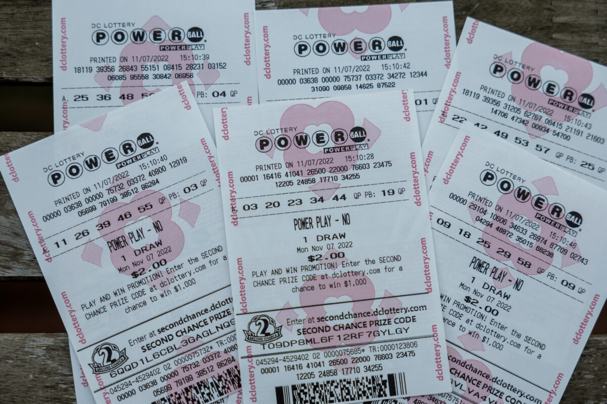 Some very lucky person in California finally hit the $2 billion Powerball jackpot