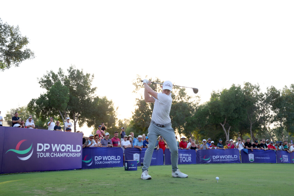 Matt Fitzpatrick, Tyrrell Hatton tied for lead after first round at 2022 DP World Tour Championship