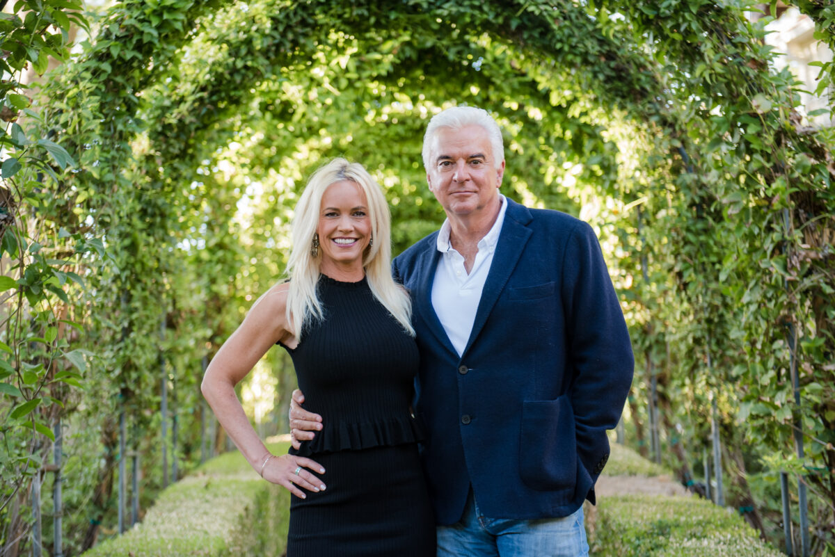 Lisa O’Hurley, former Golf Channel exec, dishes on life with her famous actor husband, college golf and her Lohla Sport brand