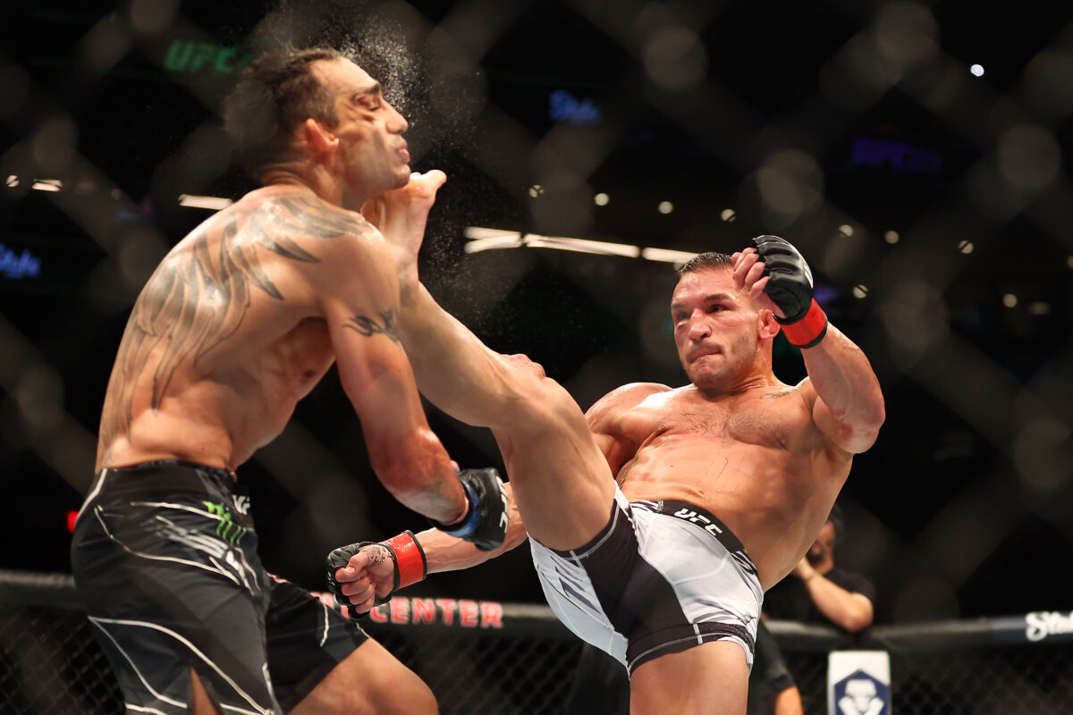 UFC free fight: Michael Chandler knocks out Tony Ferguson with brutal front kick