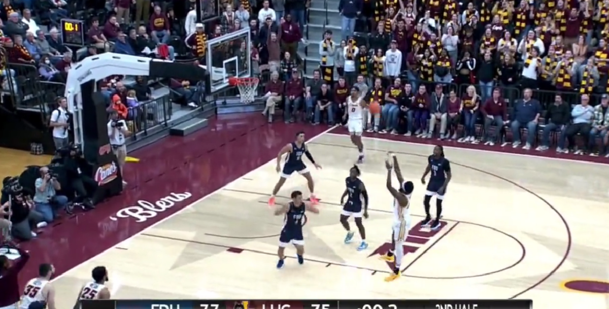Loyola Chicago makes stunning buzzer-beater with 1.8 seconds left to force overtime in opener
