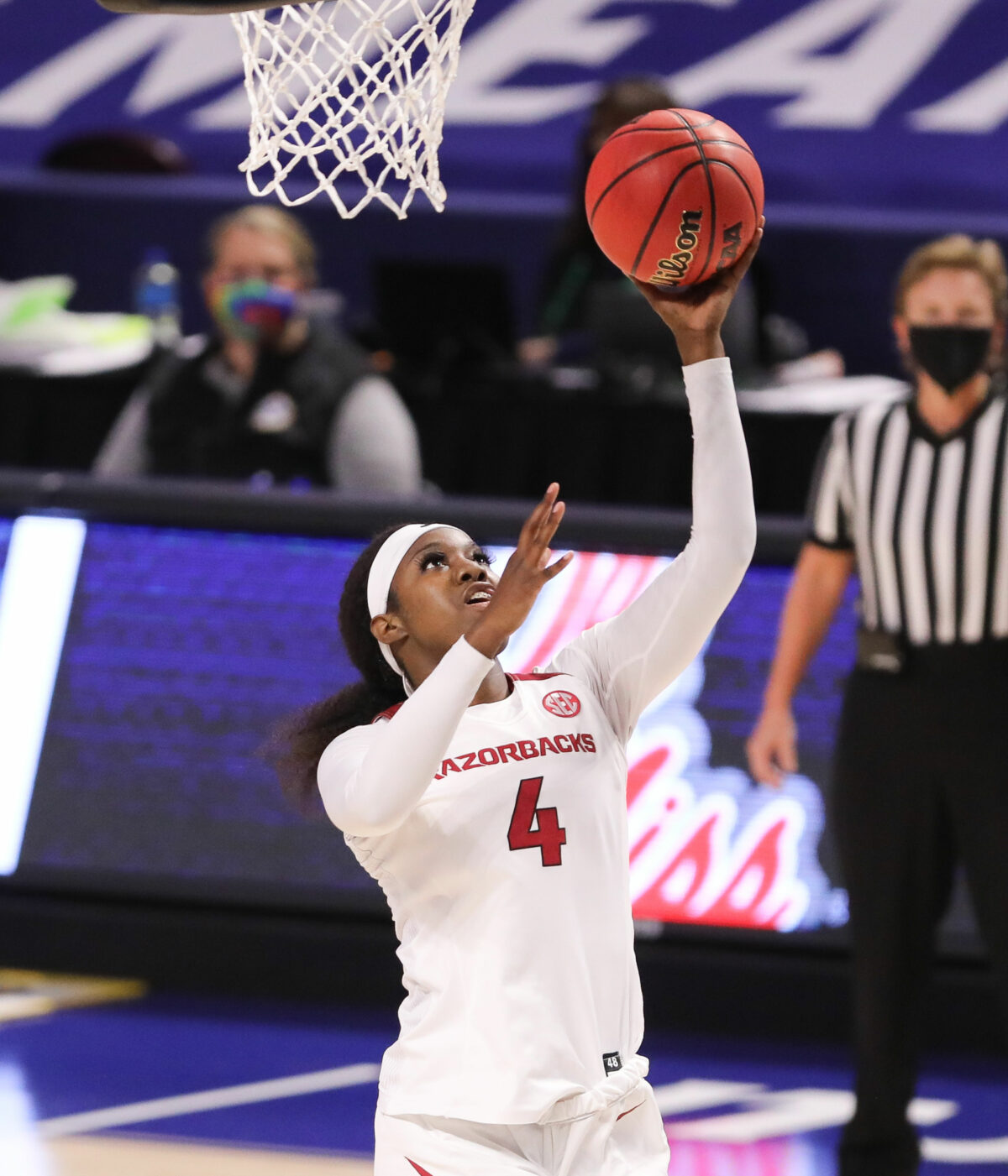 Arkansas limits UCA to 22% shooting in easy basketball matinee