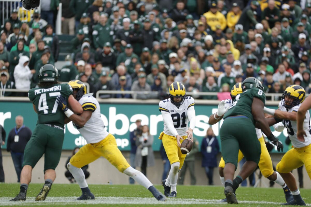 Michigan football player gives MSU counterpart support in pursuit of award
