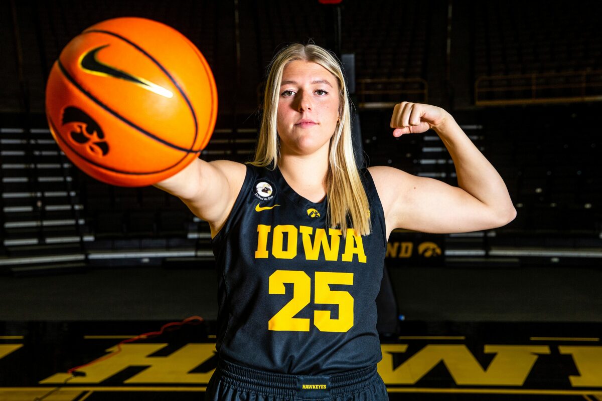 Monika Czinano rewarded for monster day against Drake, named Big Ten Player of the Week
