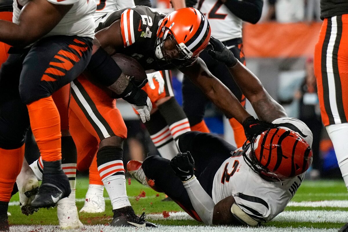 Nick Chubb needs just 46 yards vs. Bills to join historic group
