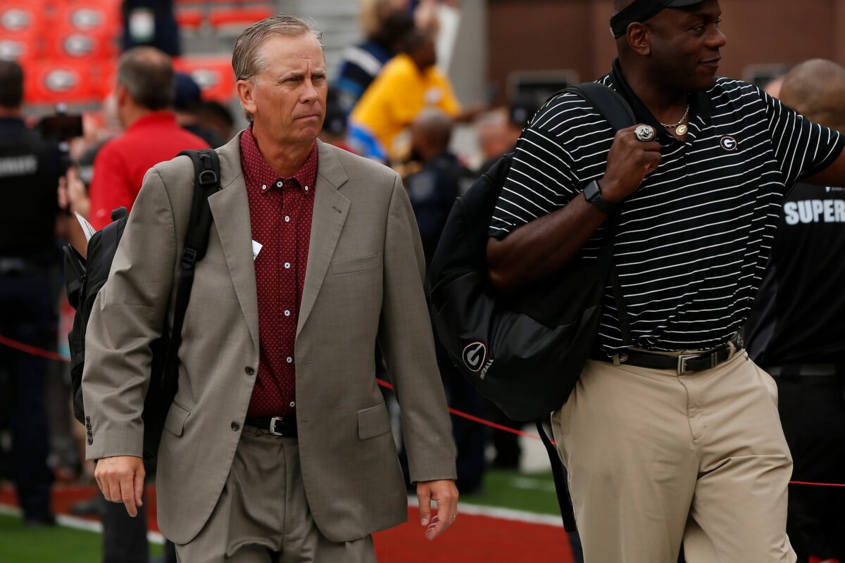 Georgia OC Todd Monken named one of five finalists for the Broyles Award