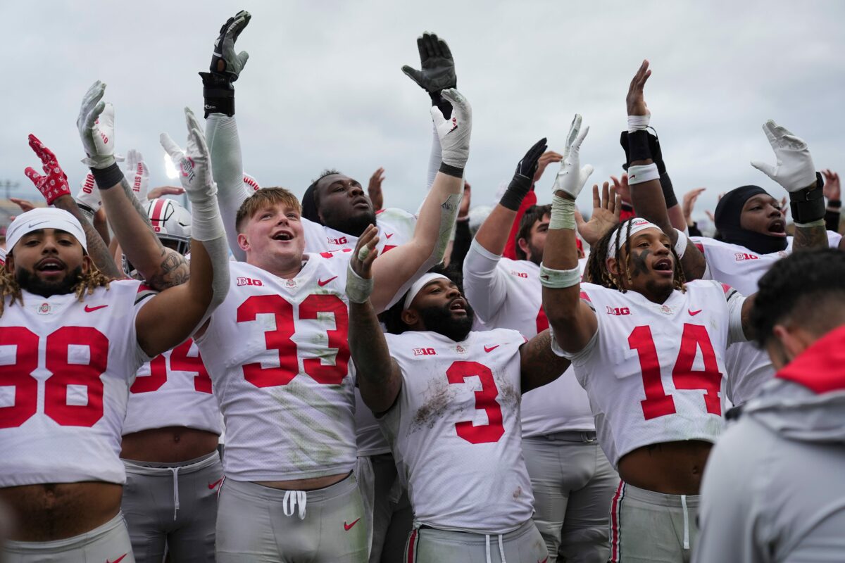 Social media reacts to Ohio State’s win over Northwestern
