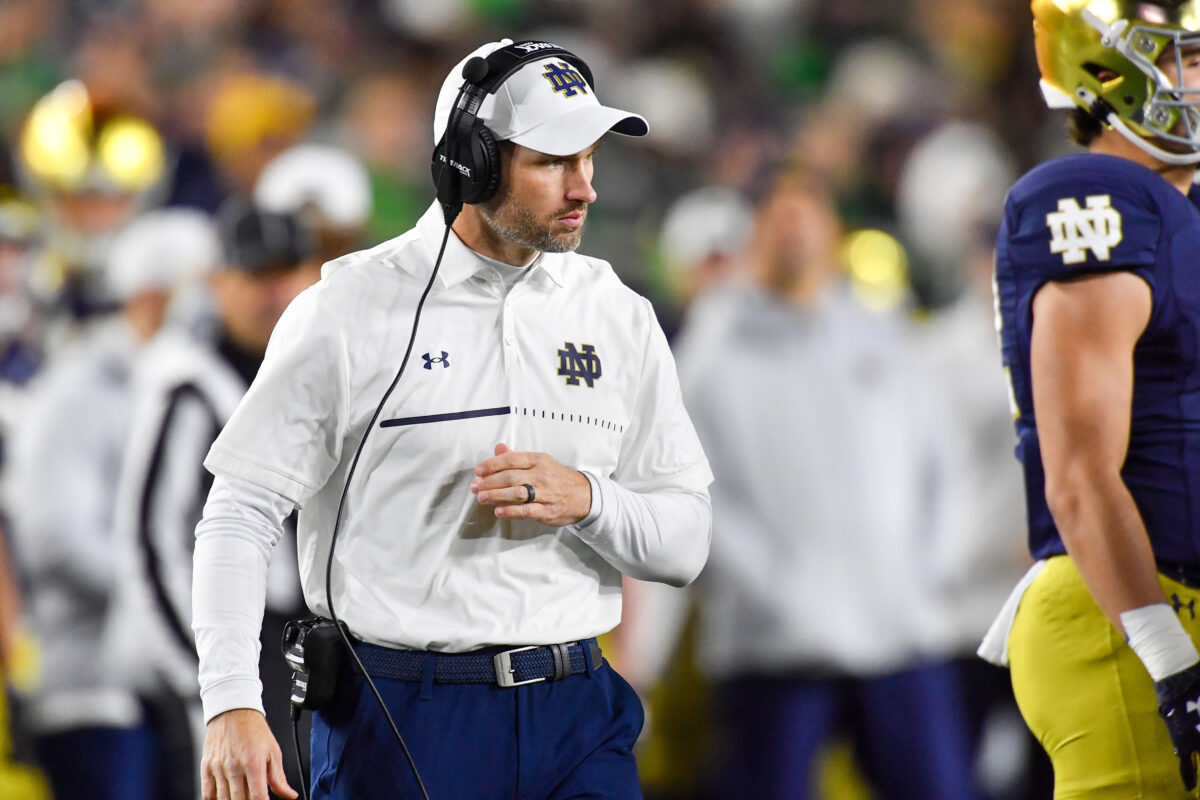 Notre Dame blocks yet another punt: Twitter reacts to insane Irish special teams